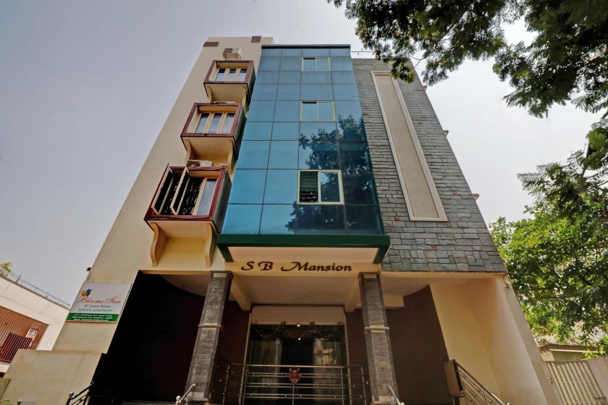 Hotel O Blooms Inn Bangalore Exteriör bild
