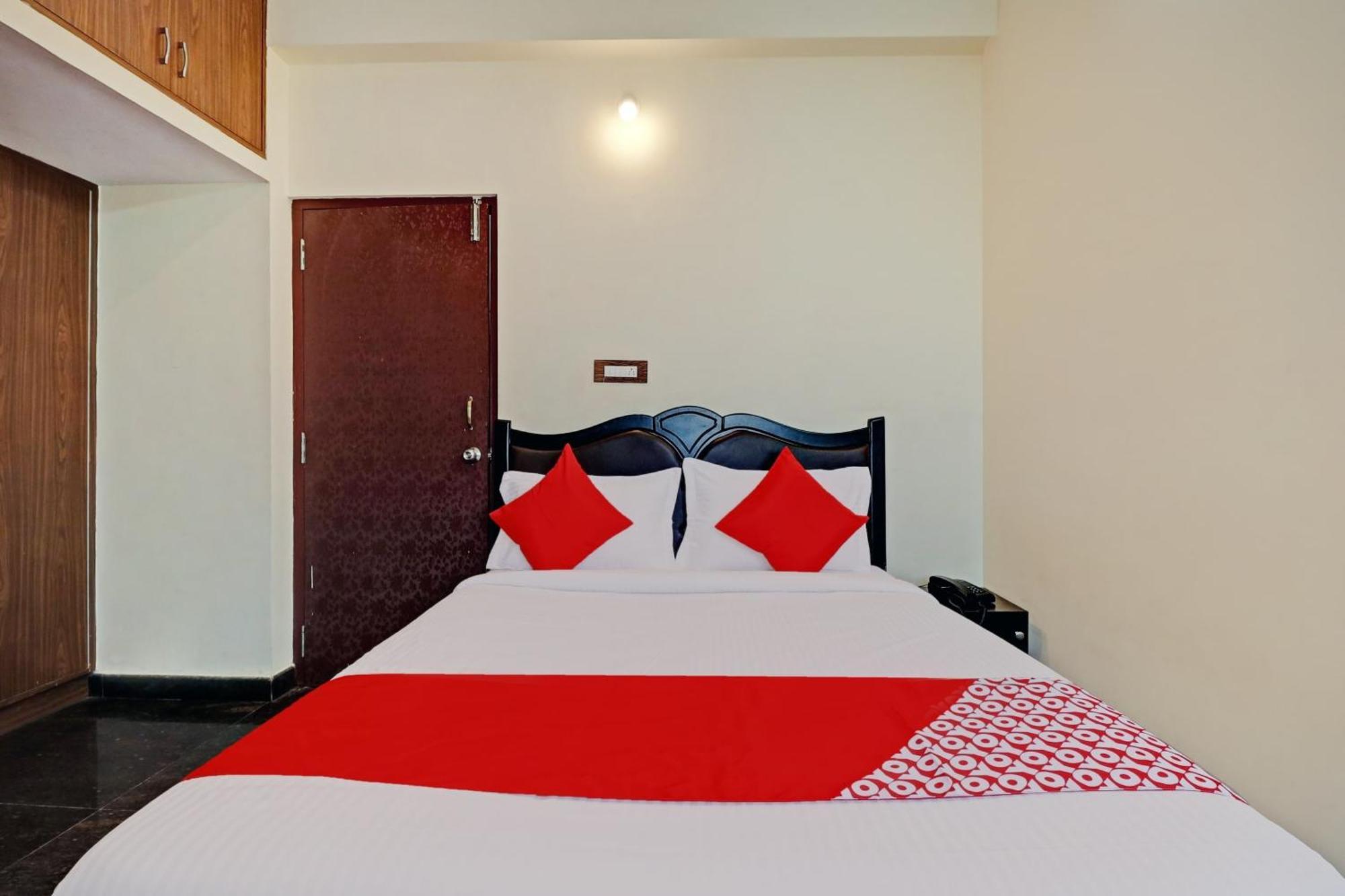Hotel O Blooms Inn Bangalore Exteriör bild