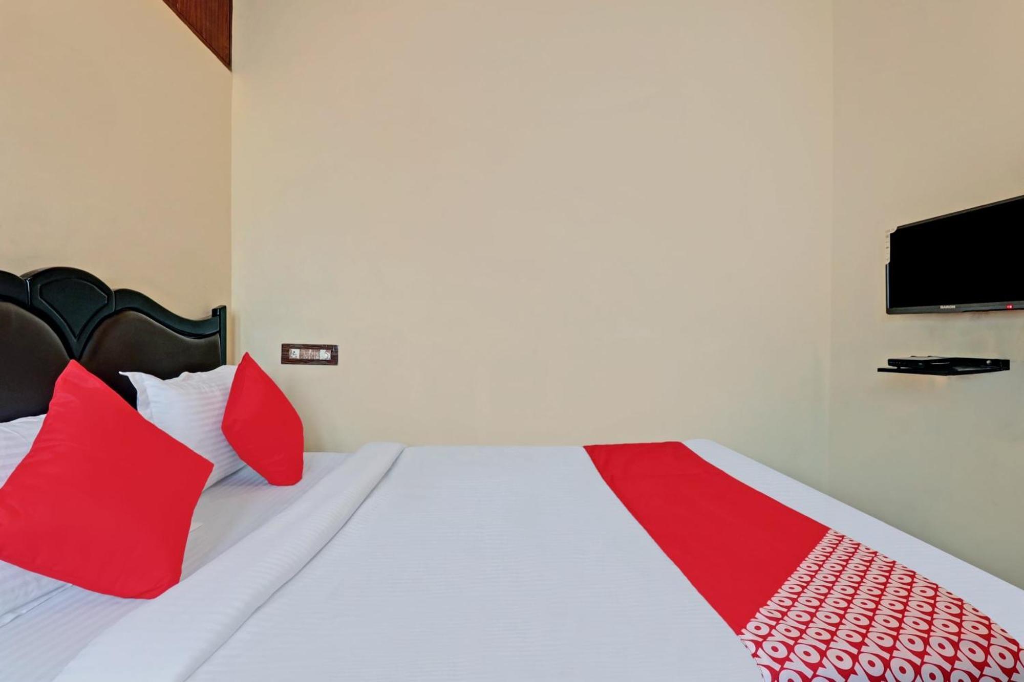 Hotel O Blooms Inn Bangalore Exteriör bild