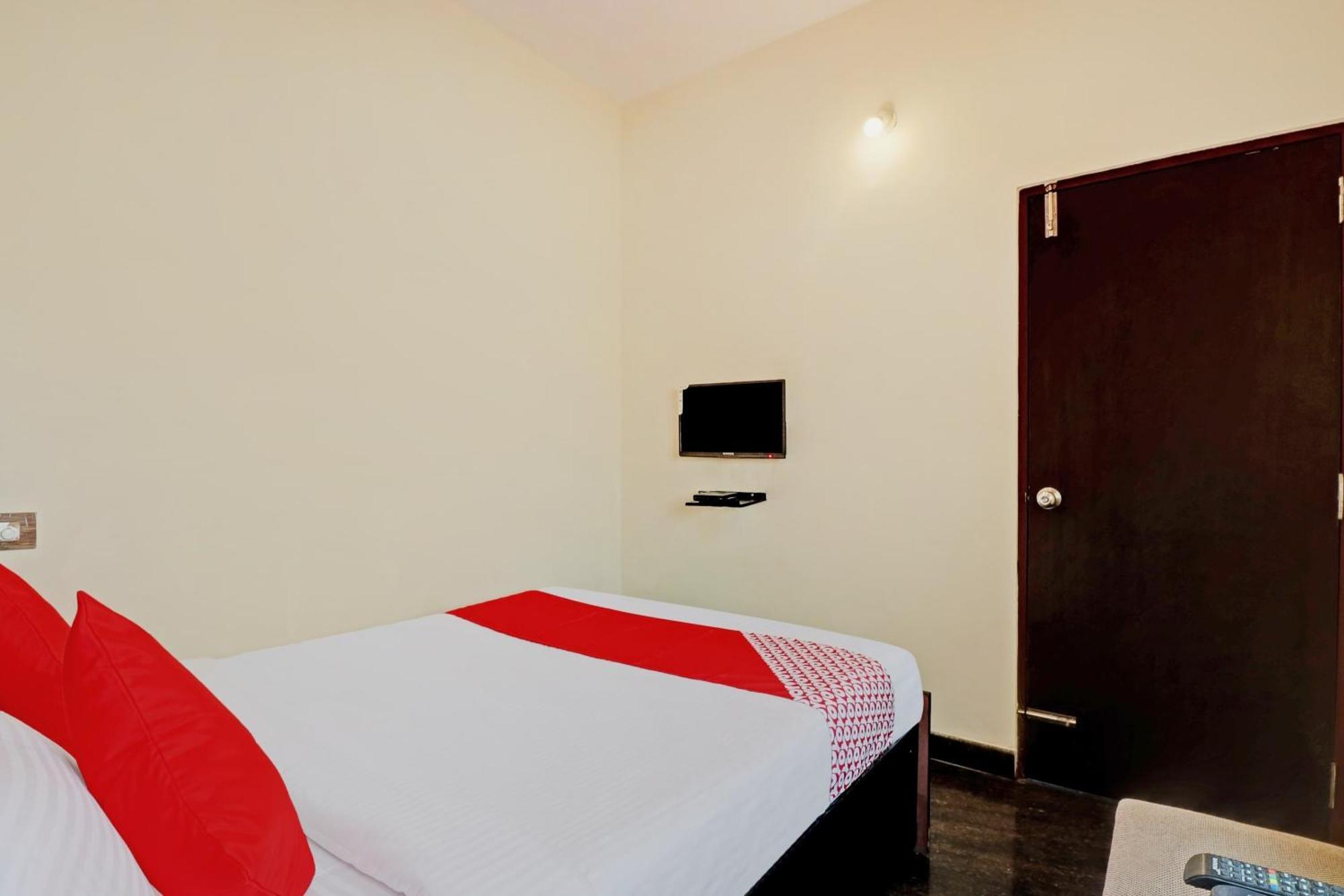 Hotel O Blooms Inn Bangalore Exteriör bild