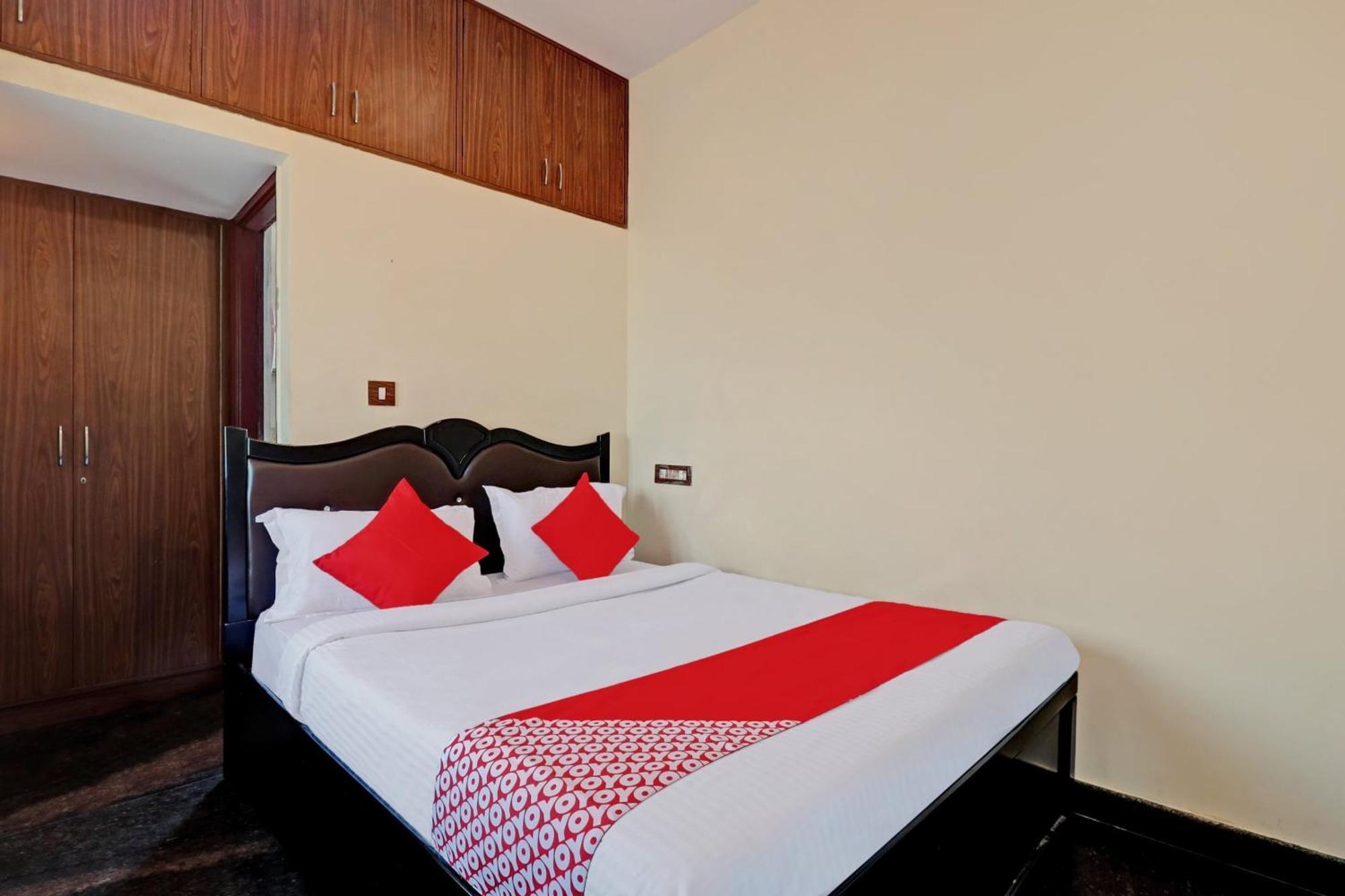 Hotel O Blooms Inn Bangalore Exteriör bild