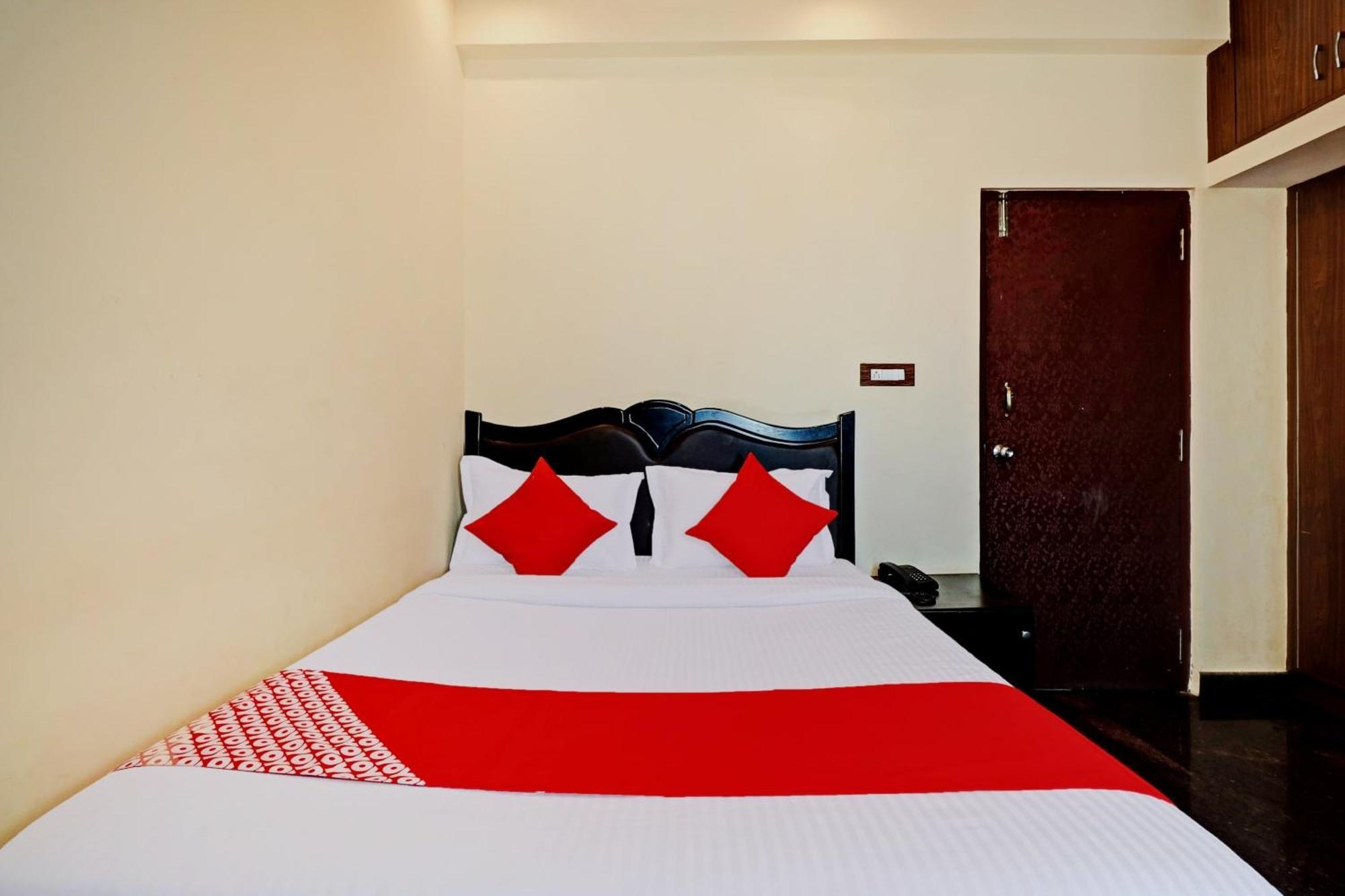 Hotel O Blooms Inn Bangalore Exteriör bild